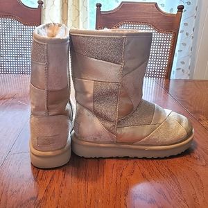 UGG 'Golden Glitter', Size 7 Womens